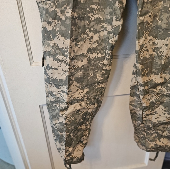 Acu Digital Camo Pants & Jacket MR - Picture 10 of 16